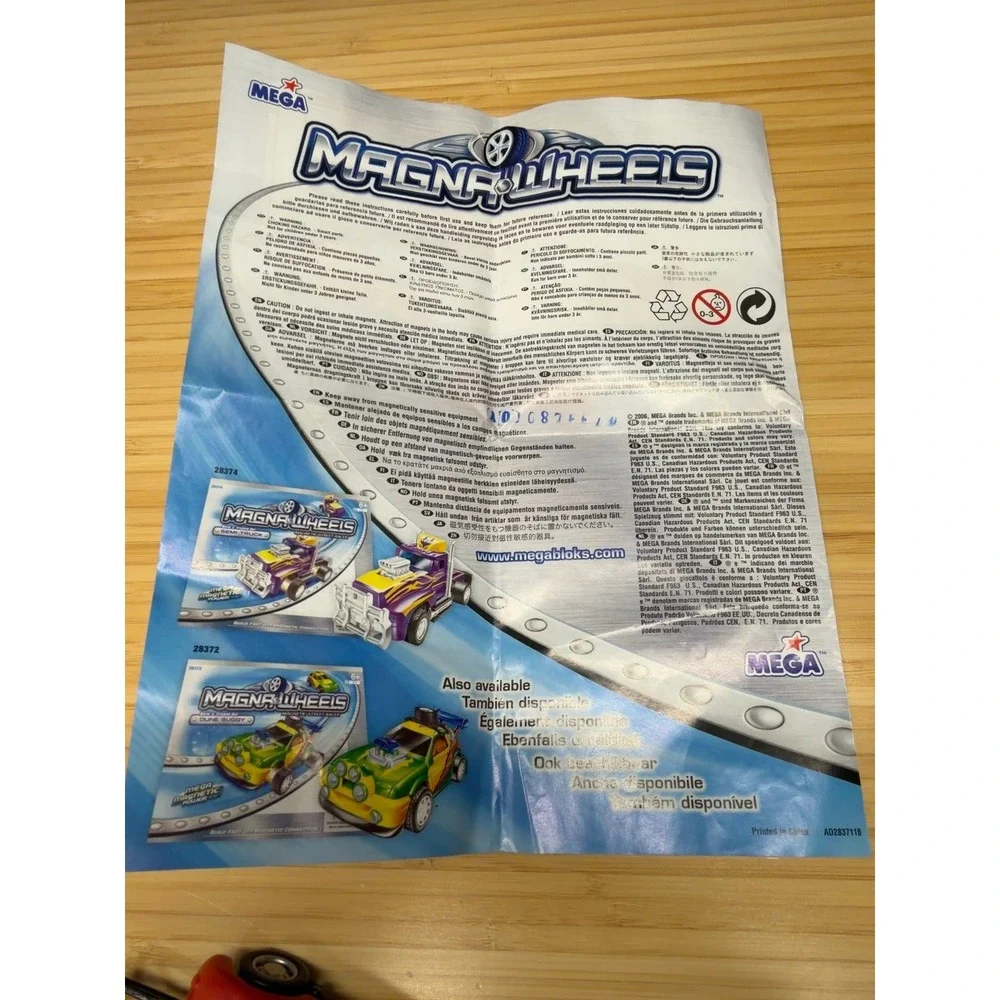 Mega Magnawheels 28371 Hot Rod Magnetic Car Parts Manual Incomplete 2006